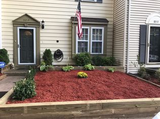8214 Stationhouse Ct, Lorton, VA 22079
