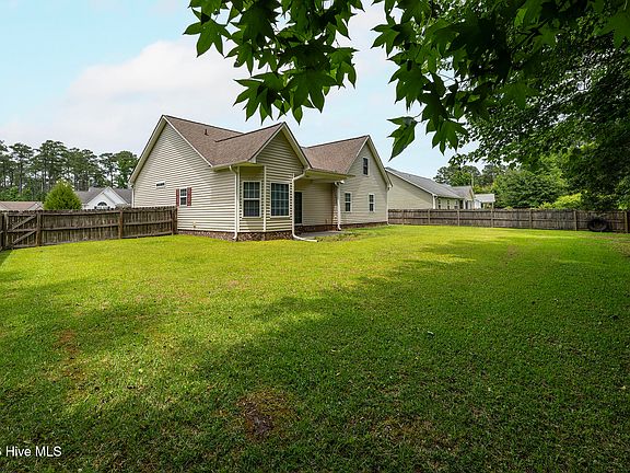 5th image of 111 Croatan Woods Drive