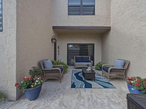 2nd image of 1871 Bayberry Drive #1871