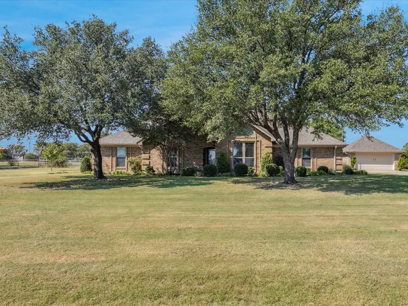 1385 Autry Ln, Crowley, TX 76036