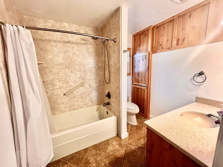 Main Bathroom
