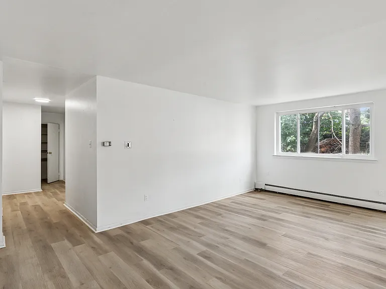 Benton Court Apartments by 3Q — Photo 23