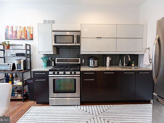 3rd image of 1343 Lombard St #A