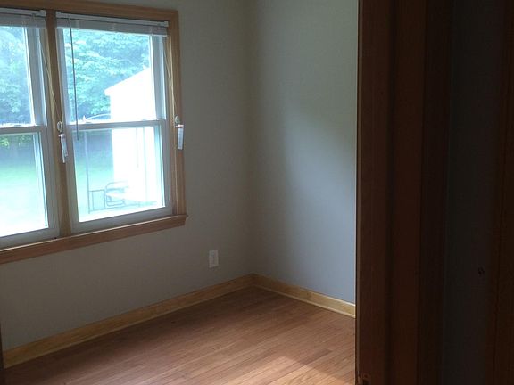 3rd image of 1839 Woodland Ave