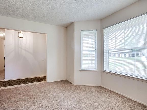 3rd image of 2717 S Cypress Cir