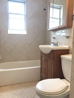 Rented by Astoria Realty | media 19