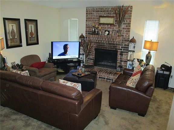 2nd image of 7600 Creekmoor Dr