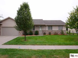 338 S Garden City Rd, Fremont, NE 68025