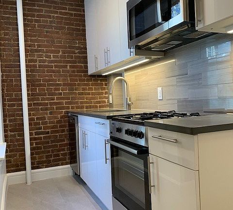 2nd image of 242 E 83rd St APT 2D