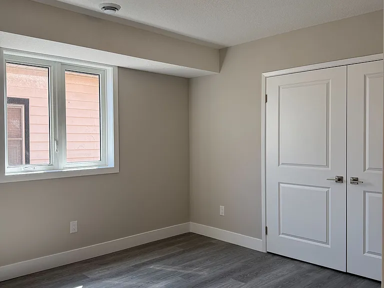 25 Alexandria Ave — Photo 15