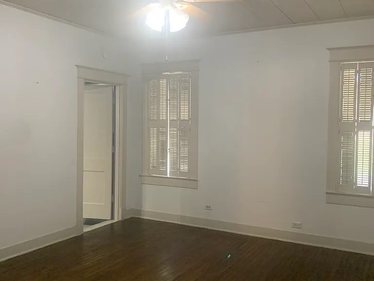109 Browning Ave — Photo 4