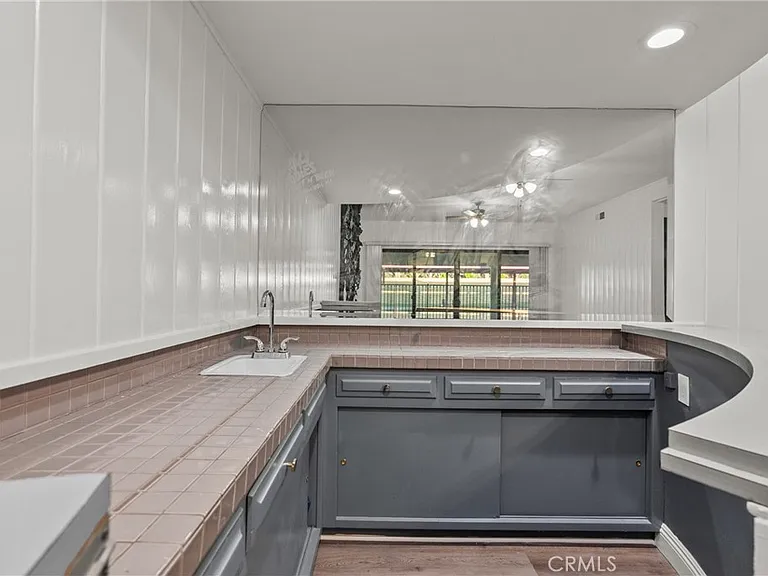 9724 Bothwell Rd — Photo 39