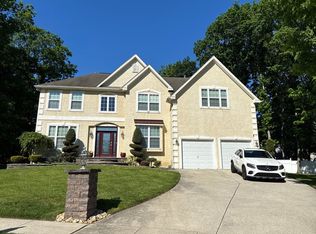 6 Ridge View Ct, Sicklerville, NJ 08081