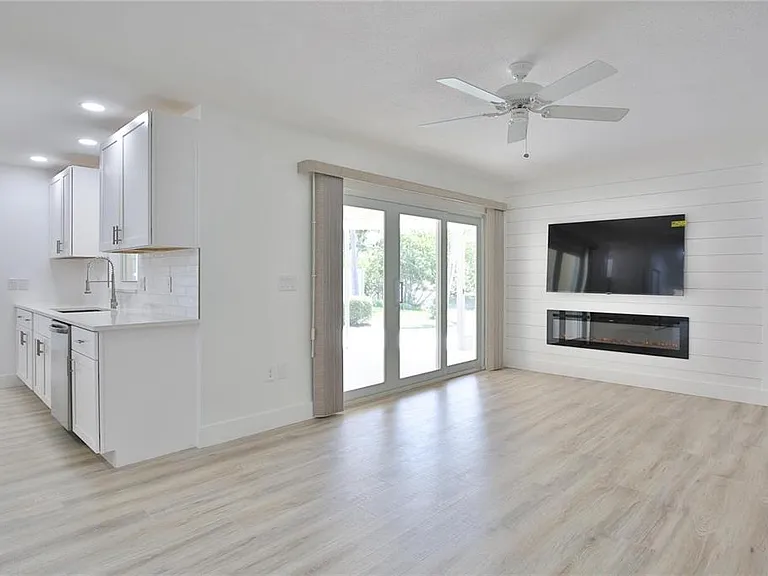 2834 Hardee Dr — Photo 6
