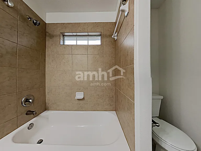 2213 Oak Circle Dr N — Photo 18