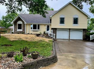 2204 Crestline Dr, Kirksville, MO 63501
