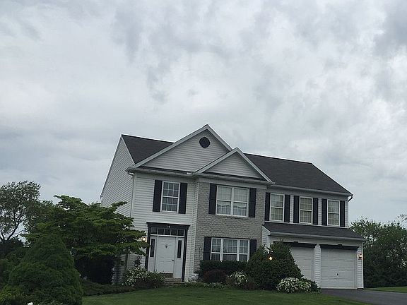 3rd image of 14 Arlington Dr