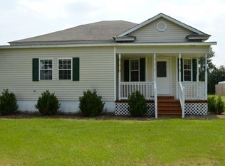 207 Daniel Chestnutt Rd, Mount Olive, NC 28365