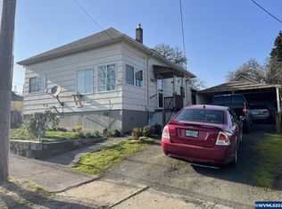 172 NW 3rd St, Willamina, OR 97396