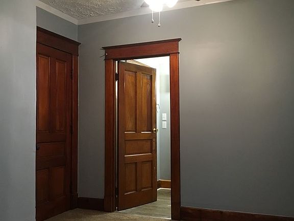 5th image of 271 N Belleview Pl