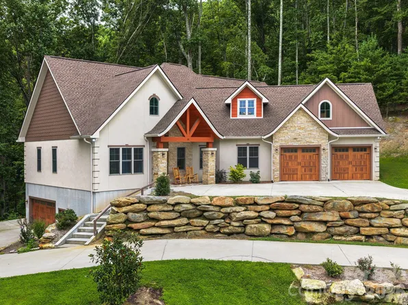 281 Judson Ridge Rd, Horse Shoe, NC 28704