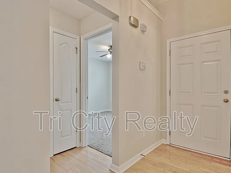 341 Hunterian Pl — Photo 42