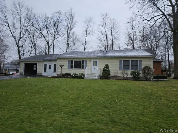 2 Birchwood Access, Perry, NY 14530