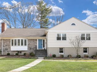 140 Rock Crk, Scarsdale, NY 10583