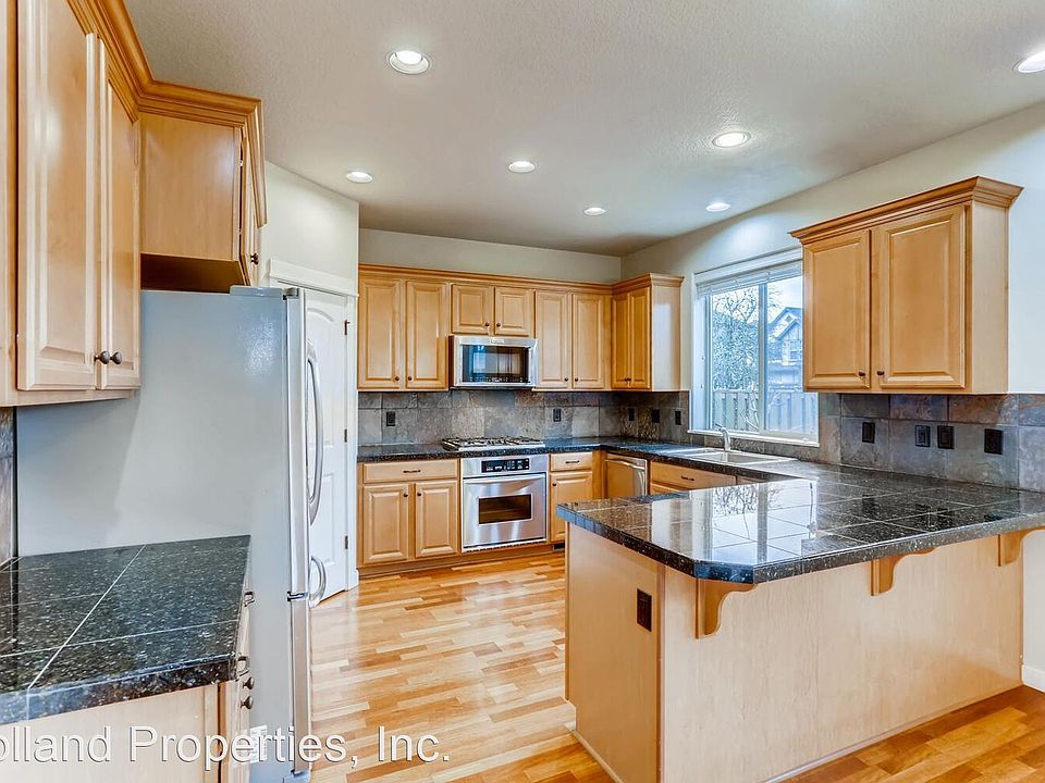 1st image of 247 NE 64th Pl