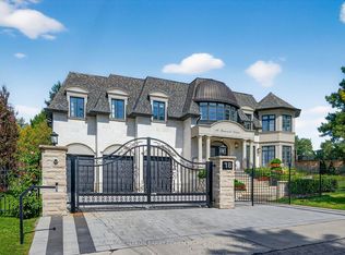 18 Suncrest Dr, Toronto, ON M3C2L2