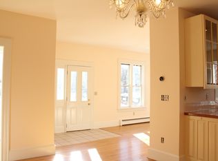 5 Brown St, Newburyport, MA 01950