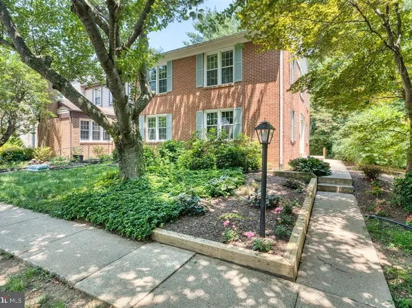 9610 Hillock Ct, Burke, VA 22015