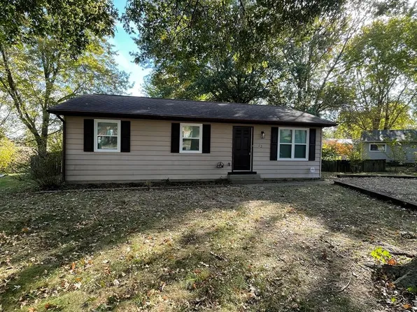 22 Pageant Ct, Belleville, IL 62220
