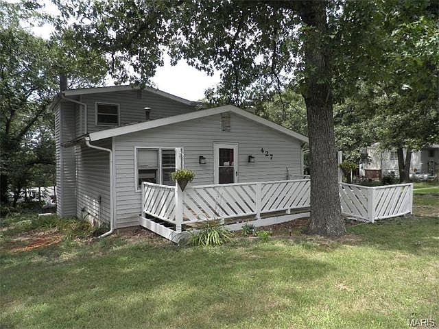 1st image of 427 & 429 Lakeshore Dr