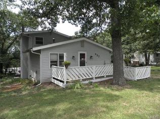427 & 429 Lakeshore Dr, Cuba, MO 65453
