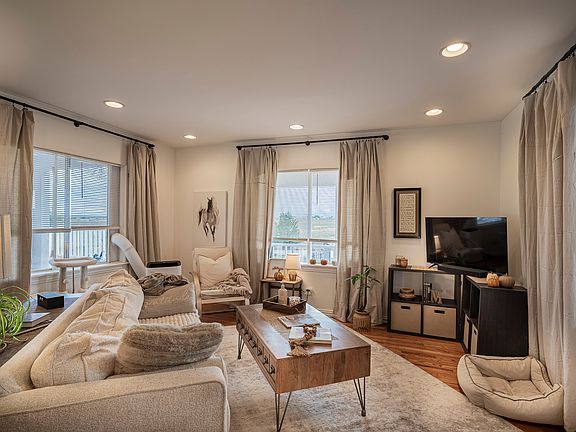 not furnished, for photo purposes only