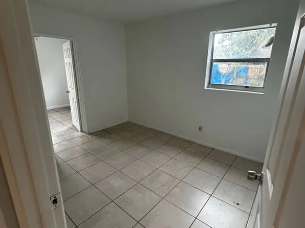 3373 NW 17th St, Lauderhill, FL 33311