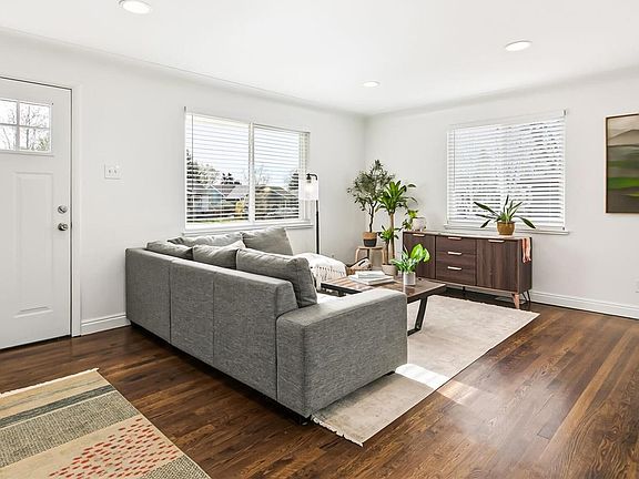 4th image of 2675 Gray Street