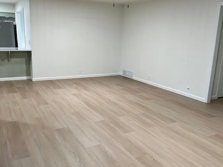 1705 Campbell St — Photo 8