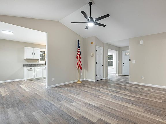 4th image of 99 Waynoka Dr