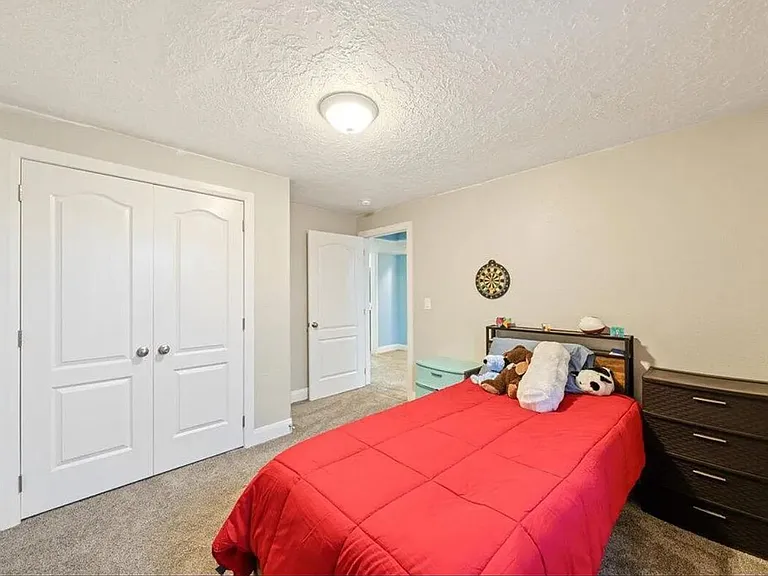 810 E Homestead Blvd — Photo 23