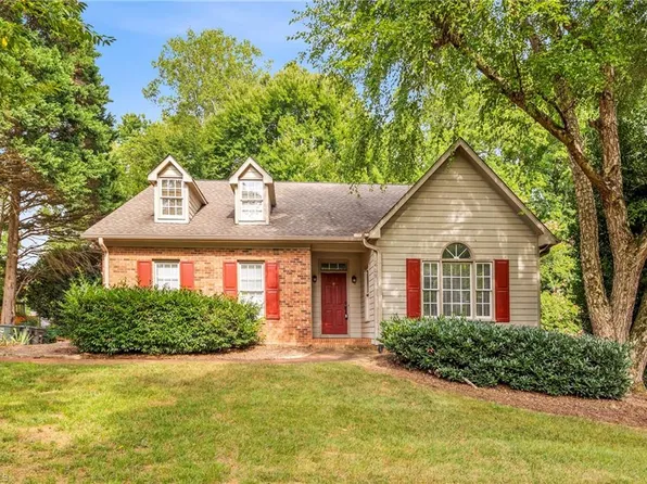 6409 Spyglass Dr, Greensboro, NC 27410