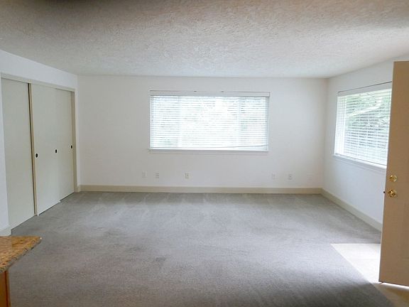 2nd image of 1601 Broadway St APT 7