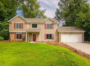 21680 Hilliard Blvd, Rocky River, OH 44116