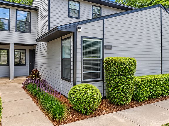 2nd image of 4407 SW 21st Ln