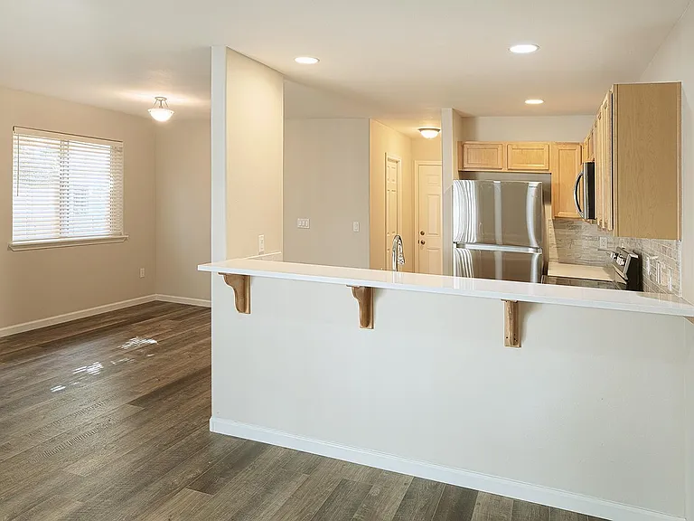 2840 SW Juniper Ave — Photo 6