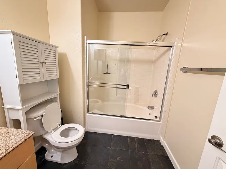 1501 Front St #421 — Photo 11
