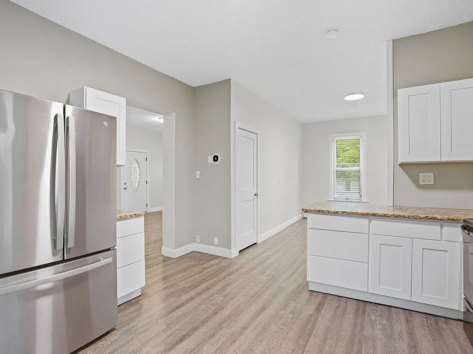 3 bed, 1700 sqft, $2,200 — Photo 4