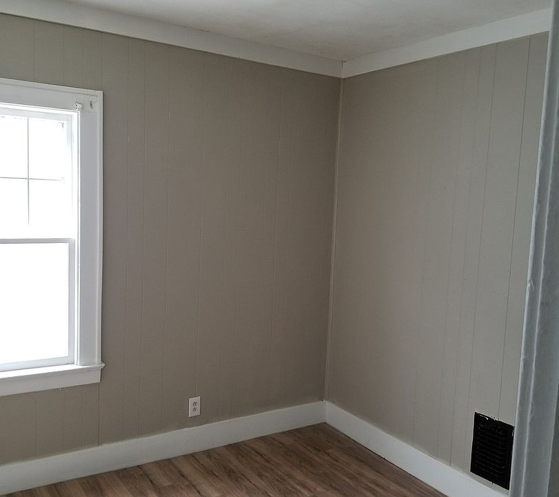 2nd image of 616-620 Thurston Rd #2