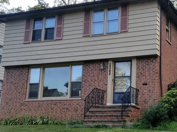 2248 Edgerton Rd, University Heights, OH 44118